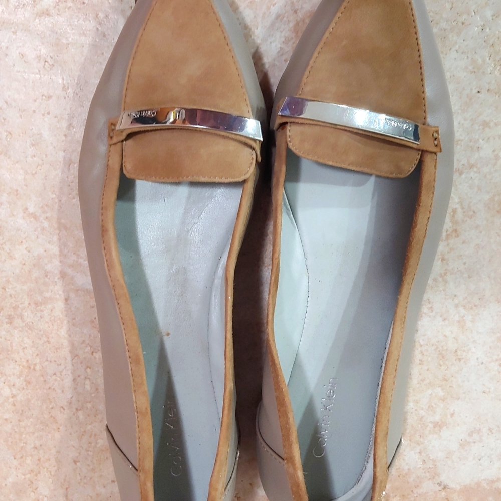 Women's flats